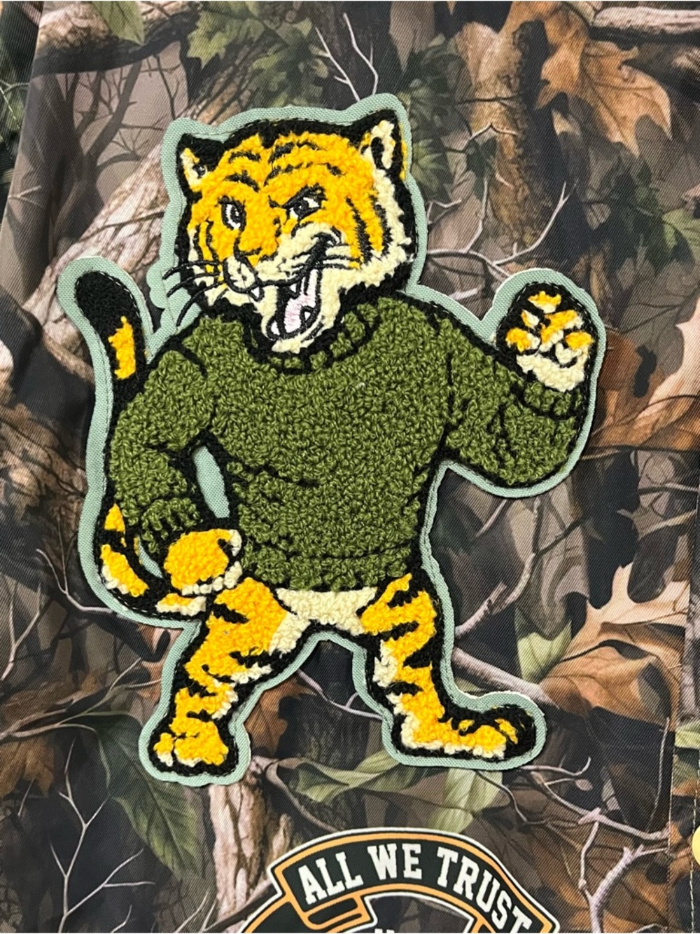 Reason Varsity Jacket Mens Medium TRUST NO ONE Camouflage Patches EUC - Picture 2 of 8